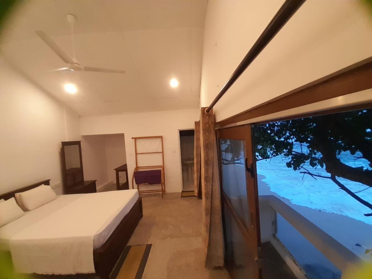 Sooriya Villa Талпе Номер фото